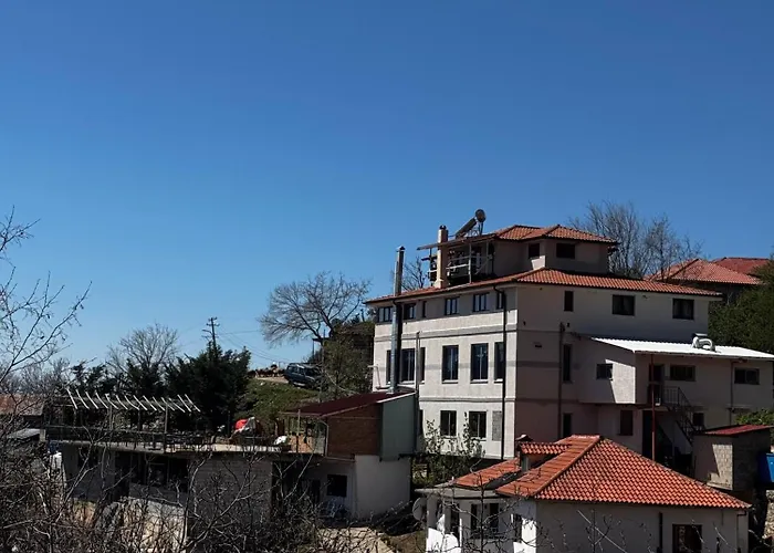 Bujtina Shen Meria Gasthof Burimas